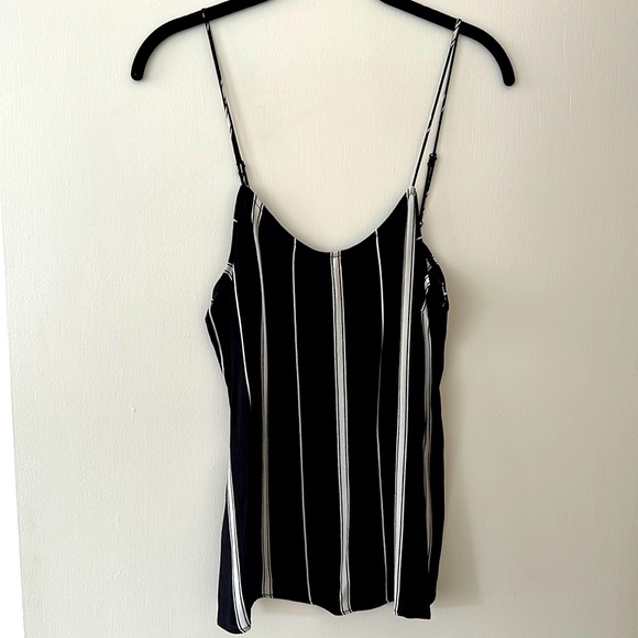 Top Sans Manches Bebe Designer Lab Avec Franges - Taille L, Neuf Avec étiquettes (NWT)